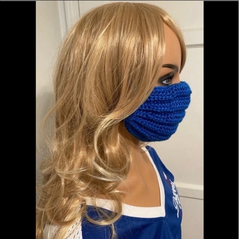 Hand-knitted Face Mask - Picture 2 of 11
